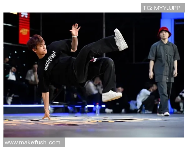 深圳街舞队在攀岩联赛中的灵活性表现引发热议与赞赏